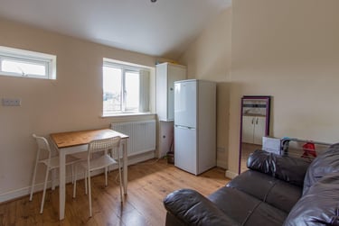 2 bed house, Colum Road, Cathays, Cardiff, CF103EF - Image 3